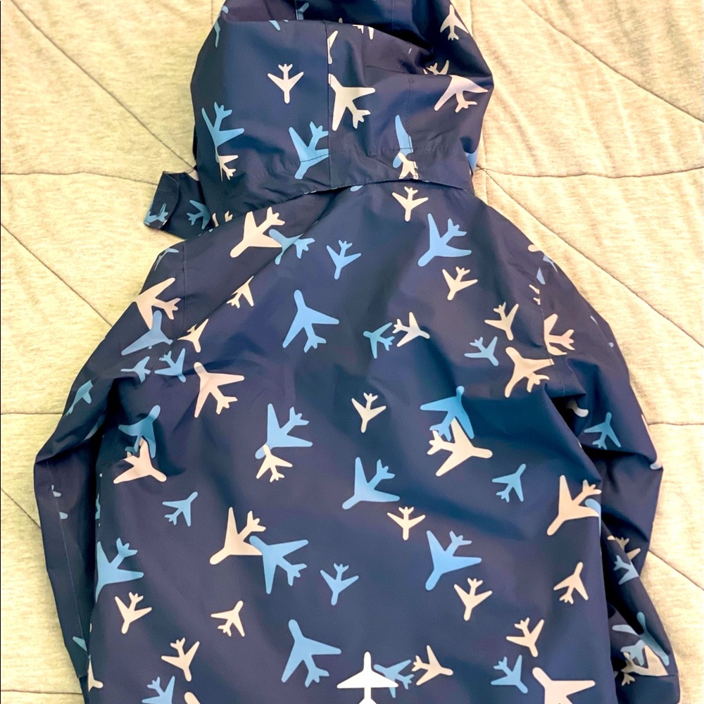 SIZE 4T- RAINCOAT W/HOOD - GREAT CONDITION!